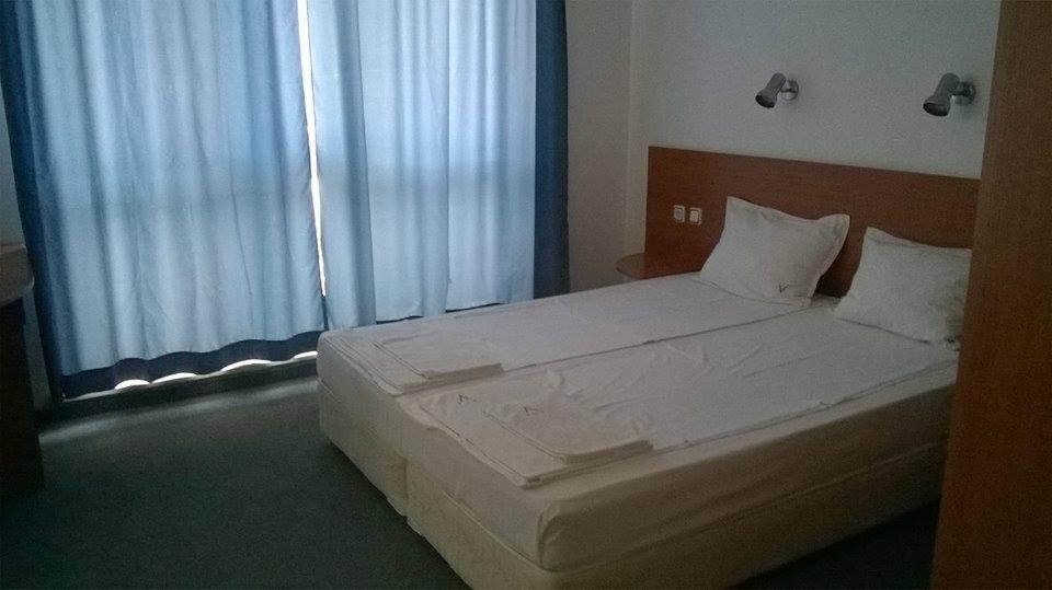 Hotel Veleka Tjernomorets Exteriör bild