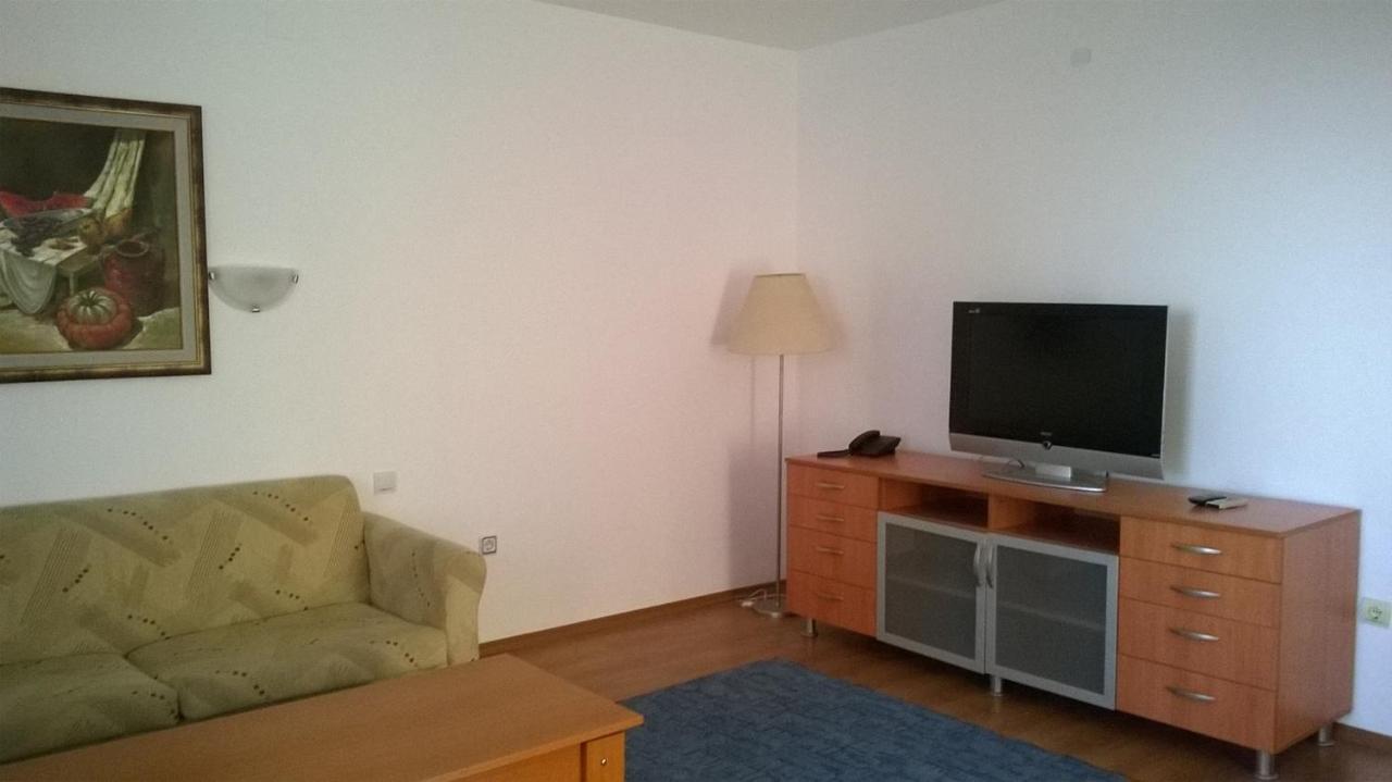 Hotel Veleka Tjernomorets Exteriör bild